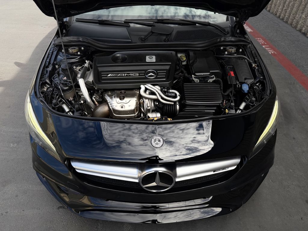 Photo 23 of this MERCEDES-BENZ CLA