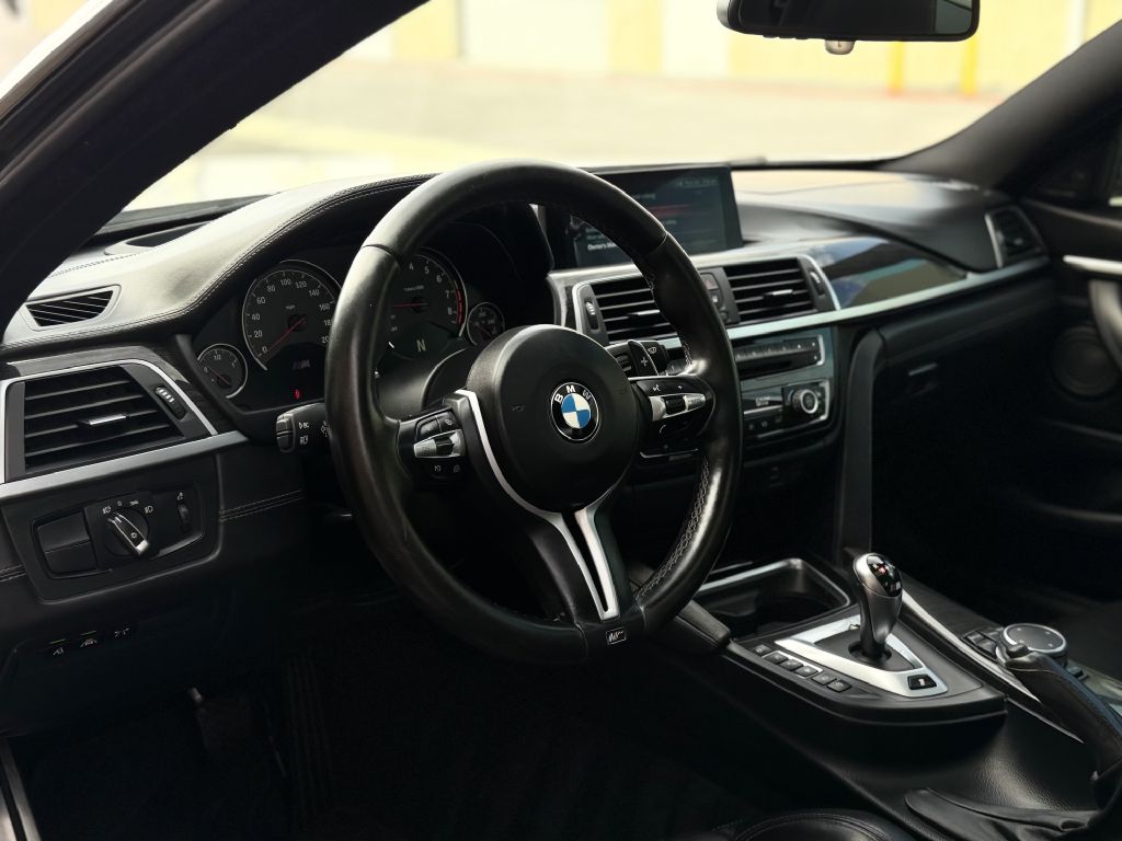 Photo 9 of this BMW M4