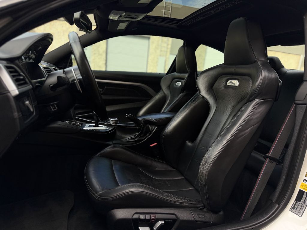 Photo 10 of this BMW M4
