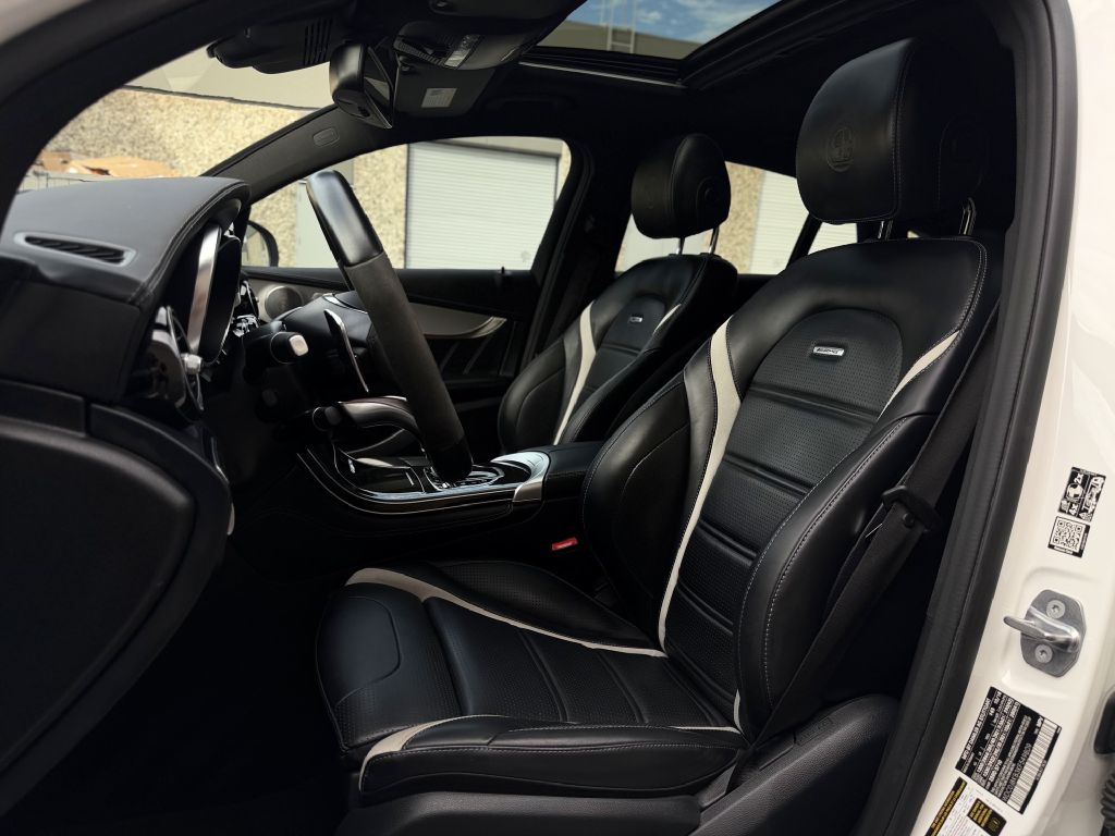 Photo 13 of this MERCEDES-BENZ GLC COUPE