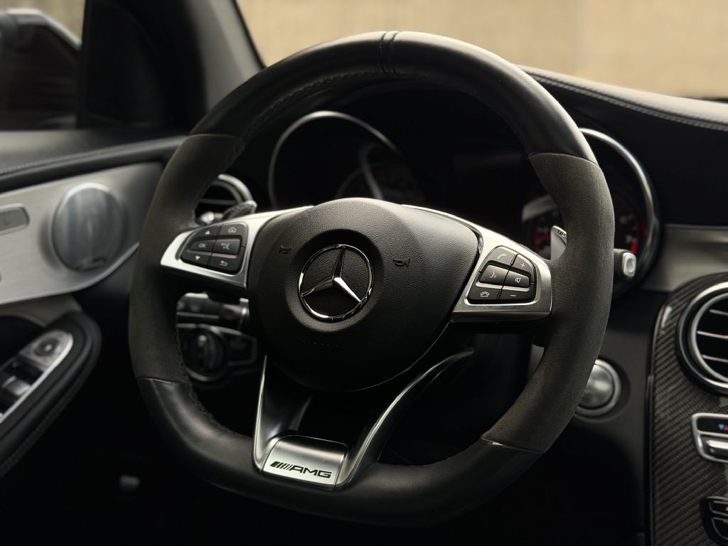 Photo 21 of this MERCEDES-BENZ GLC COUPE