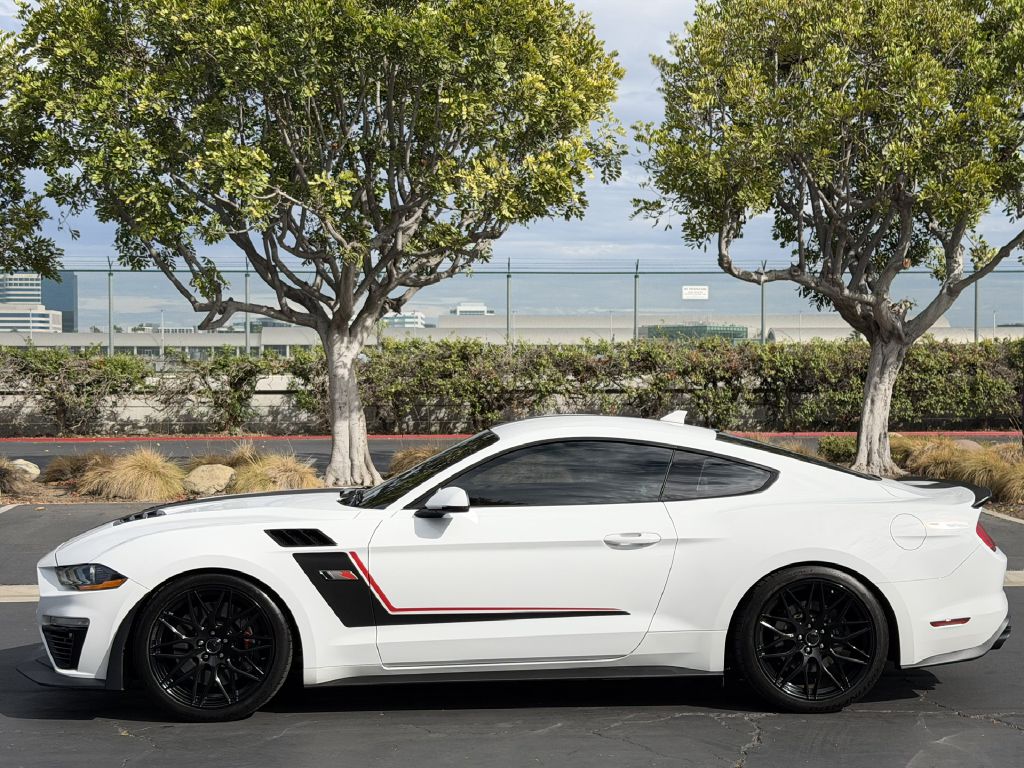 Photo 10 of this FORD MUSTANG