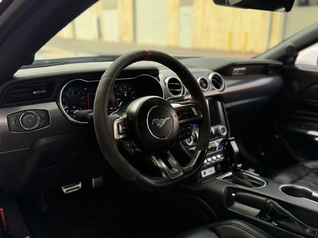 Photo 12 of this FORD MUSTANG