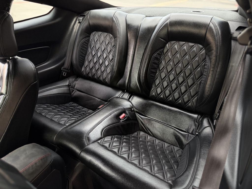 Photo 14 of this FORD MUSTANG