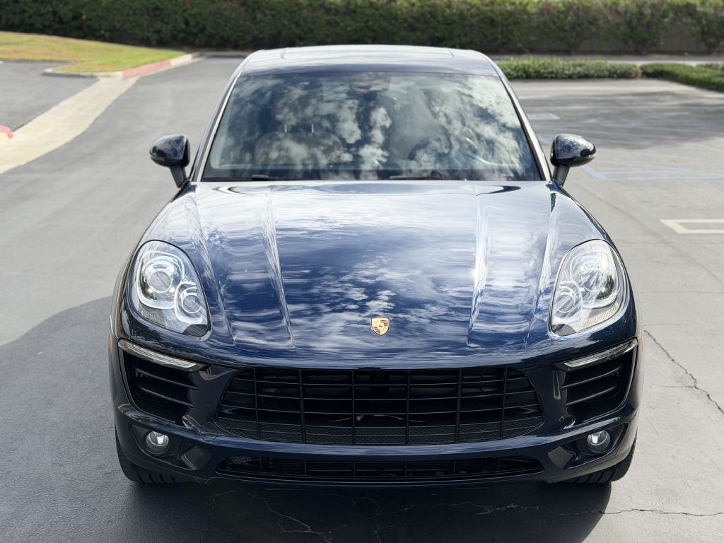 Photo 3 of this PORSCHE MACAN