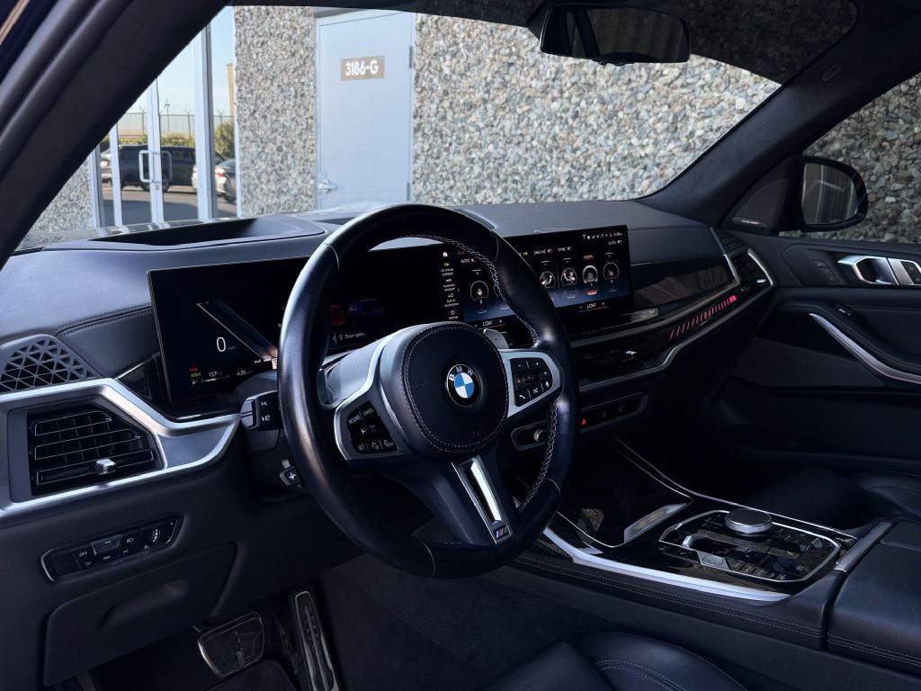 Photo 13 of this BMW X7