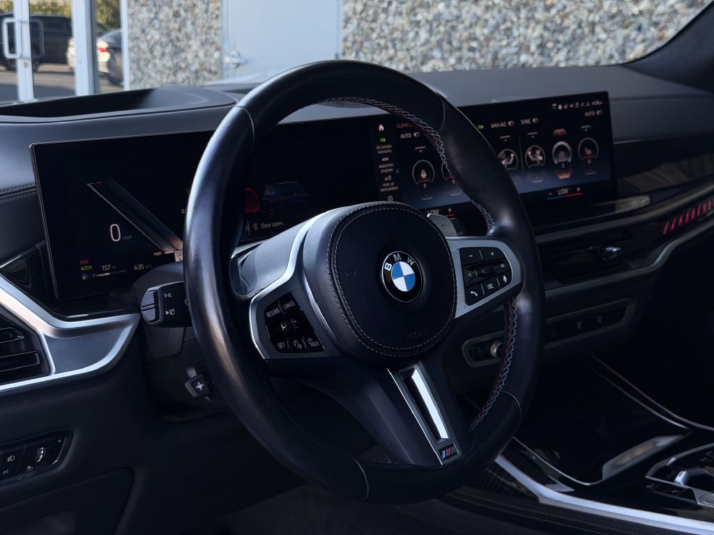Photo 14 of this BMW X7