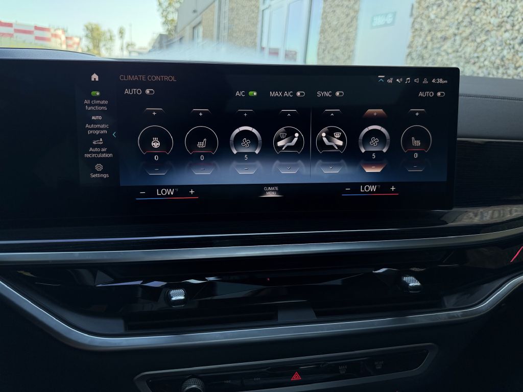 Photo 26 of this BMW X7