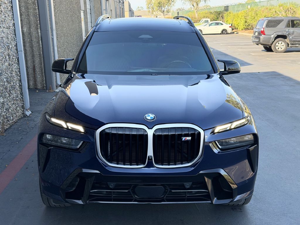 Photo 30 of this BMW X7