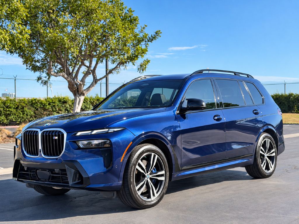 2023 BMW X7