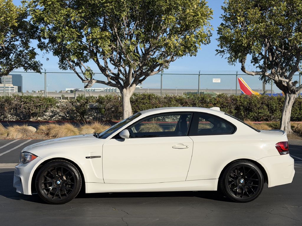 Photo 12 of this BMW 1M