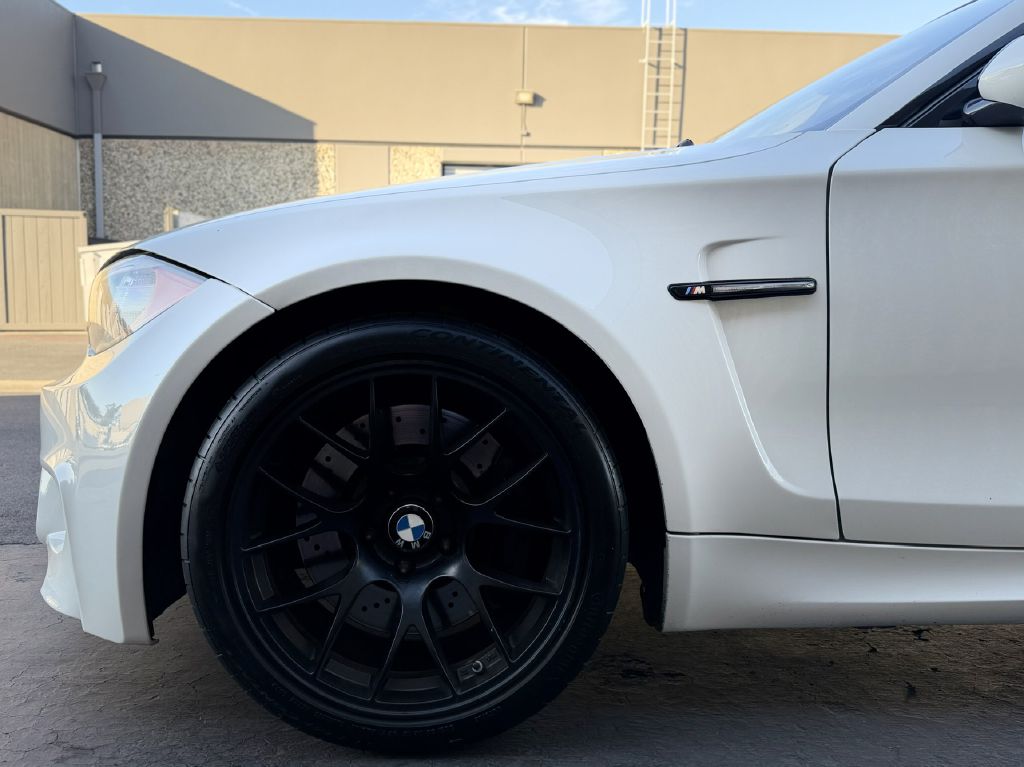 Photo 32 of this BMW 1M