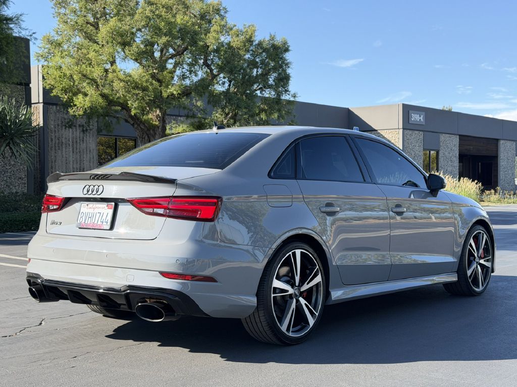 Photo 5 of this AUDI RS3