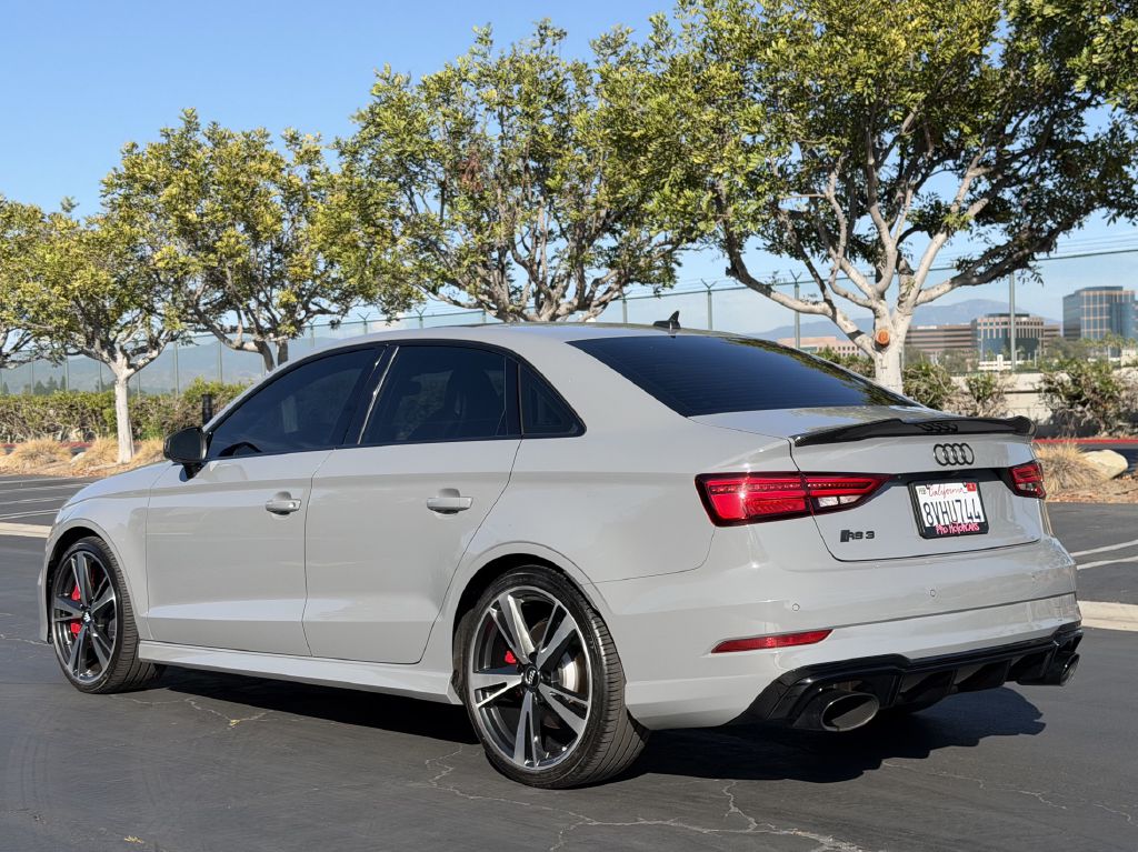 Photo 7 of this AUDI RS3