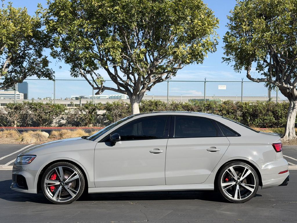 Photo 8 of this AUDI RS3