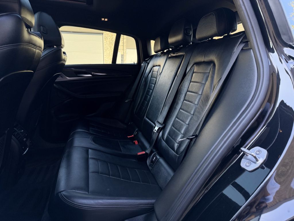 Photo 16 of this BMW X4