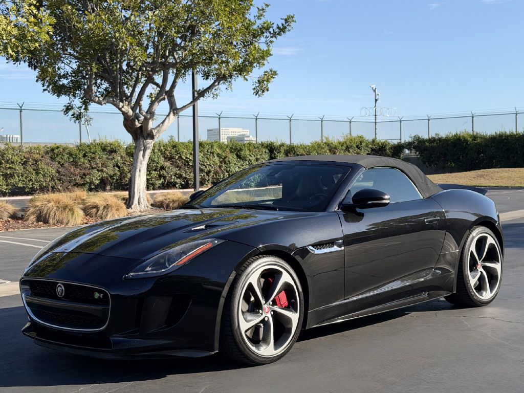 Photo 3 of this JAGUAR F-TYPE