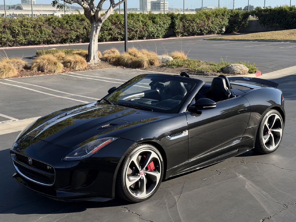 Photo 2 of this JAGUAR F-TYPE