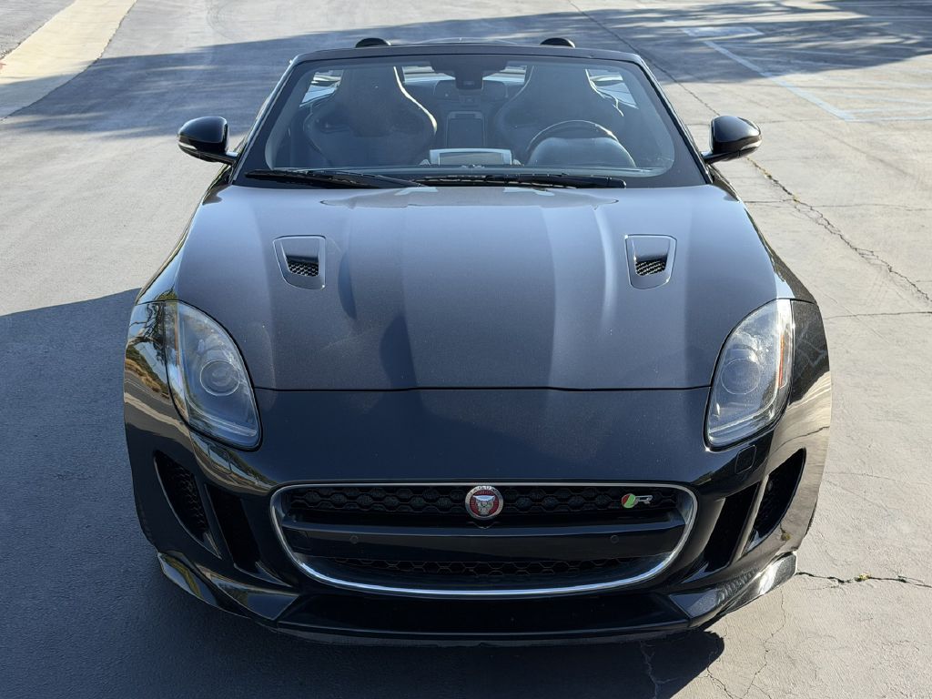 Photo 11 of this JAGUAR F-TYPE