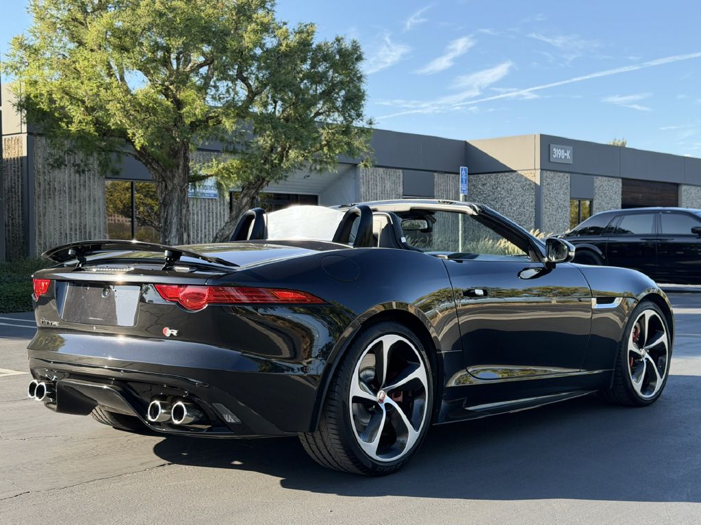 Photo 13 of this JAGUAR F-TYPE
