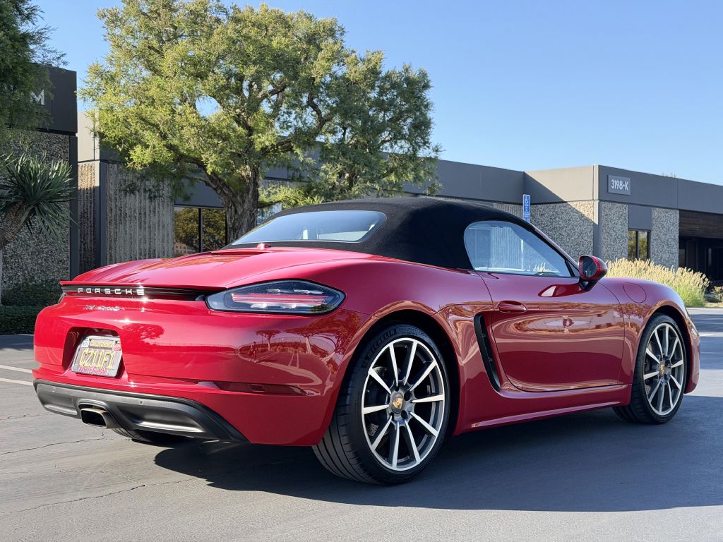 Photo 8 of this PORSCHE BOXSTER