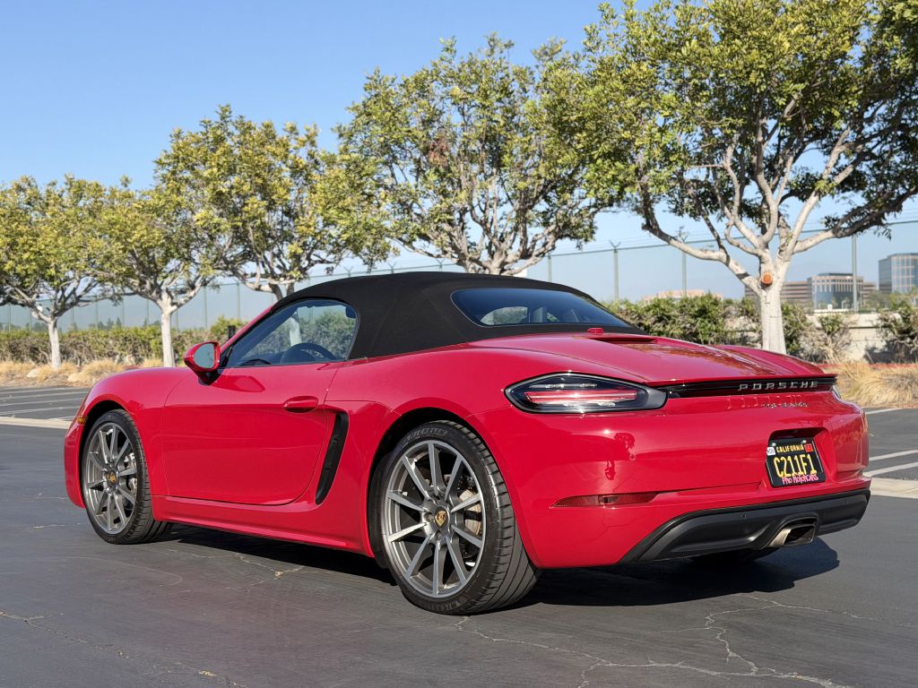 Photo 12 of this PORSCHE BOXSTER