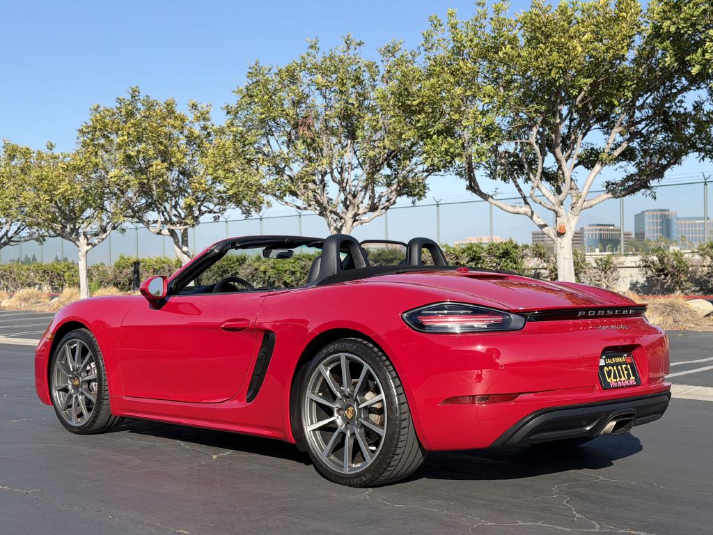 Photo 14 of this PORSCHE BOXSTER