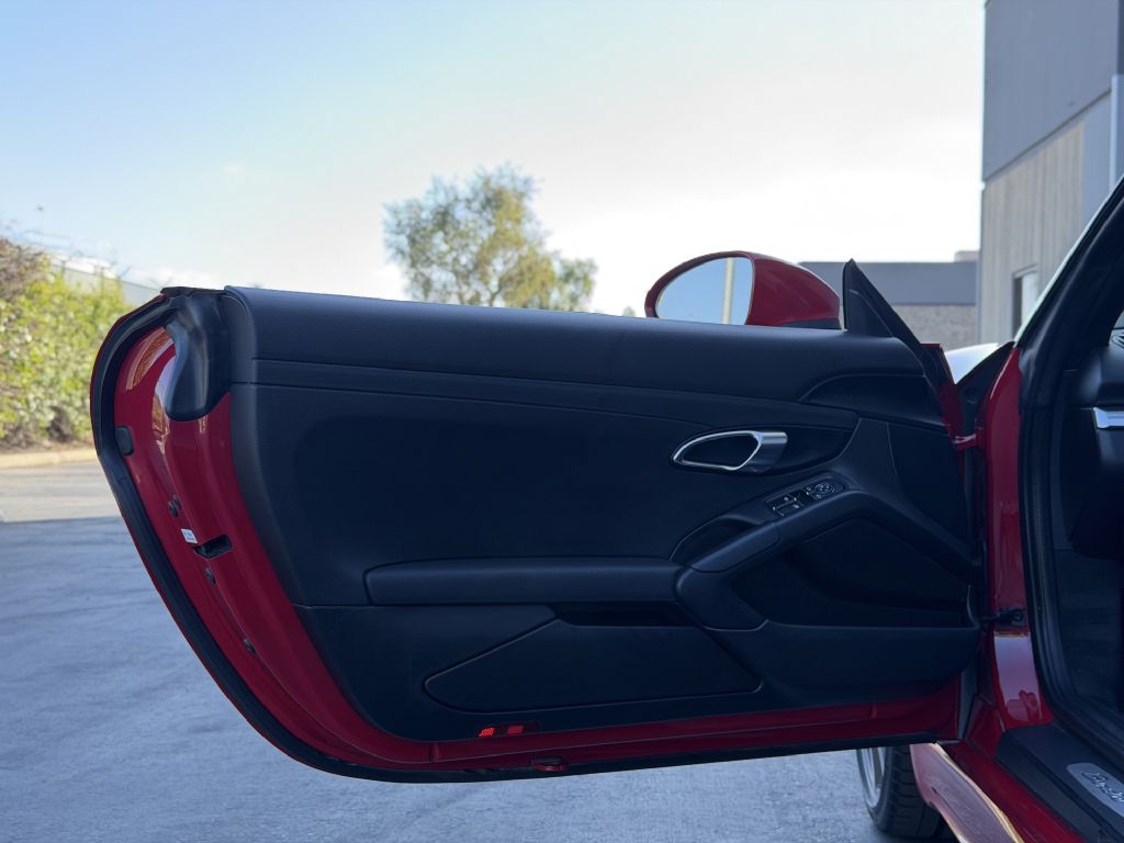 Photo 16 of this PORSCHE BOXSTER