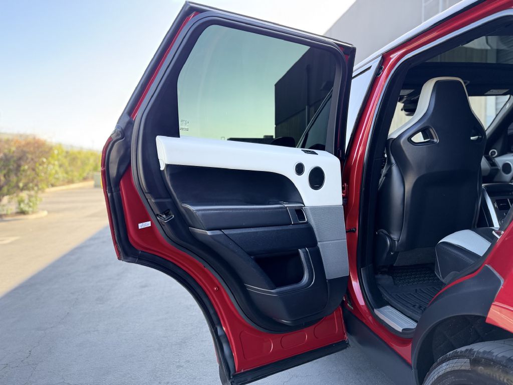 Photo 12 of this LAND ROVER RANGE ROVER SPO