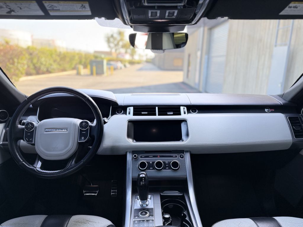 Photo 16 of this LAND ROVER RANGE ROVER SPO