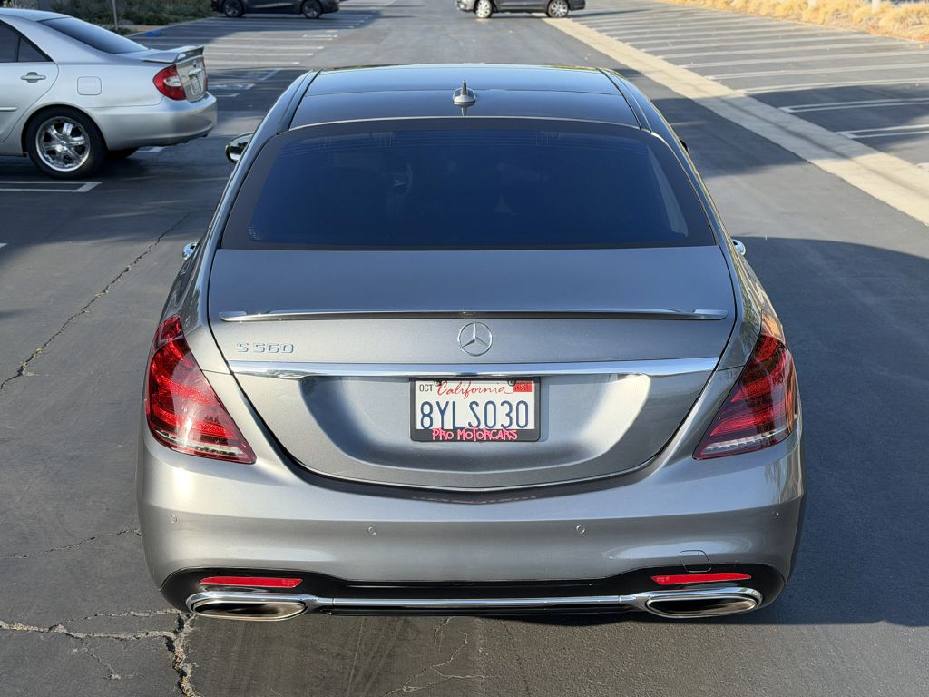 Photo 7 of this MERCEDES-BENZ S-CLASS