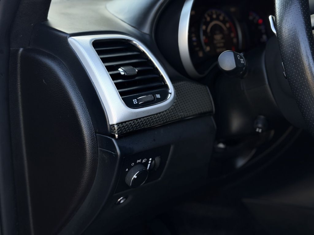 Photo 14 of this JEEP GRAND CHEROKEE