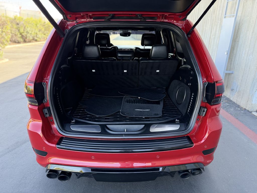 Photo 20 of this JEEP GRAND CHEROKEE
