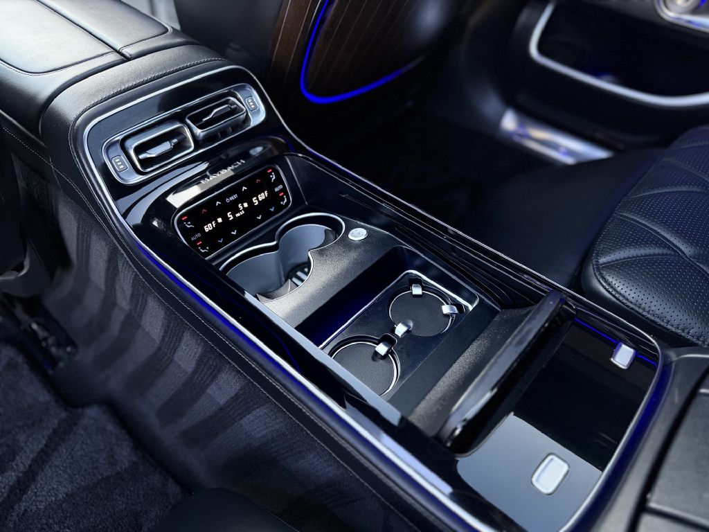 Photo 20 of this MERCEDES-BENZ S-CLASS