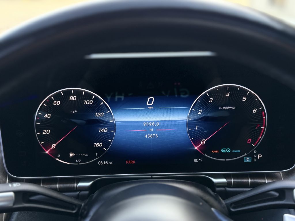 Photo 27 of this MERCEDES-BENZ S-CLASS