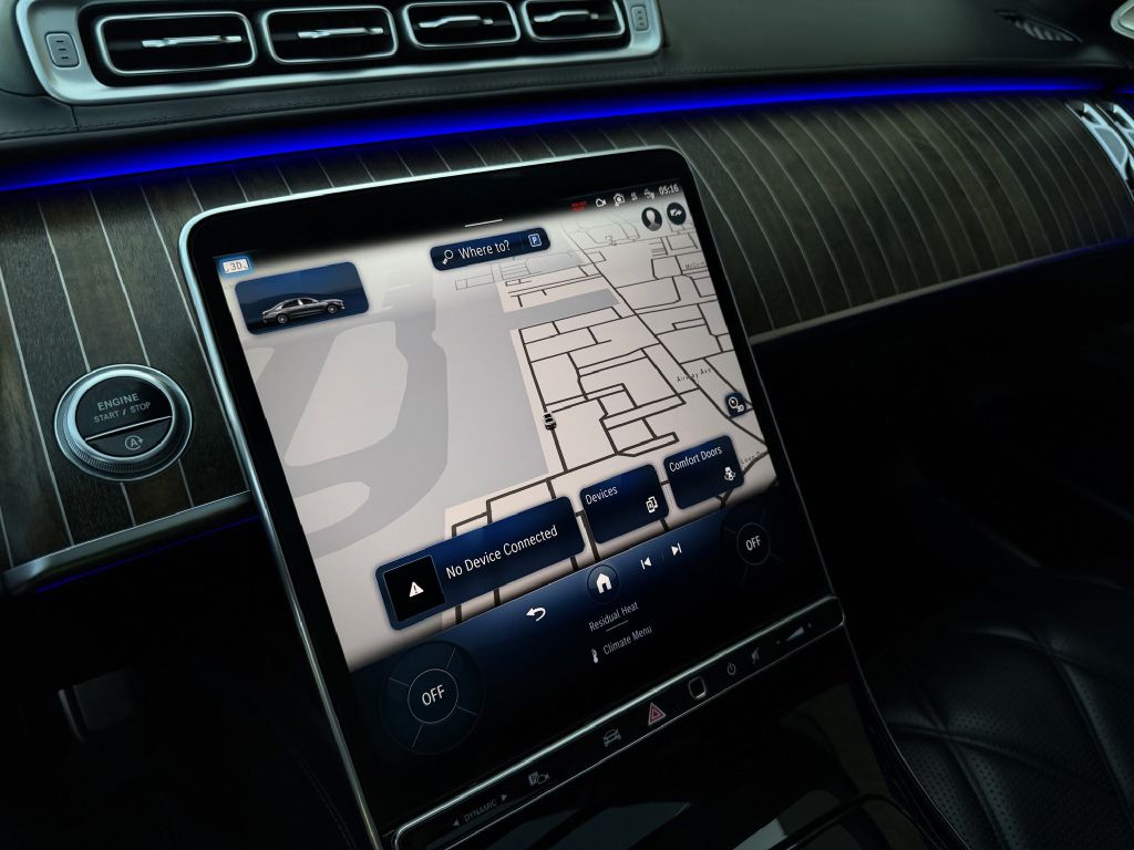 Photo 28 of this MERCEDES-BENZ S-CLASS