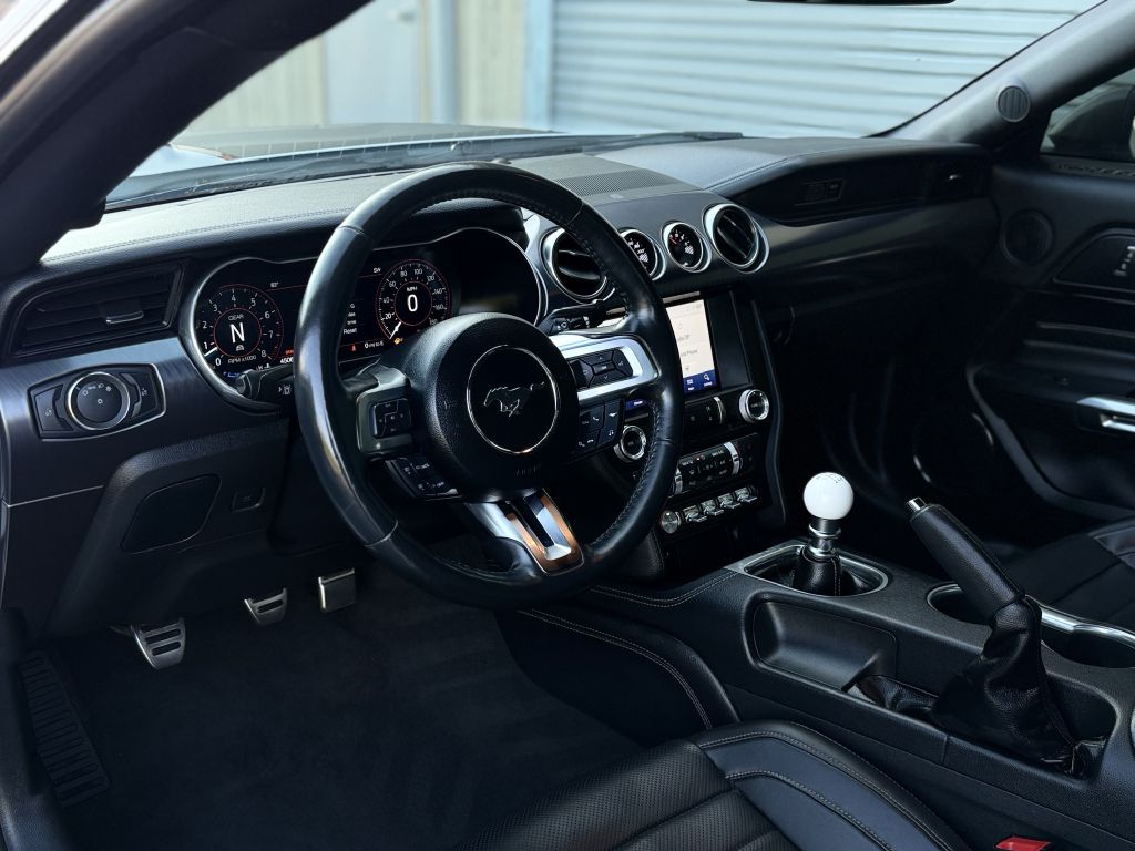Photo 13 of this FORD MUSTANG