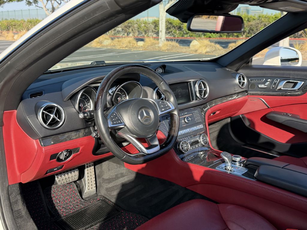 Photo 18 of this MERCEDES-BENZ SL