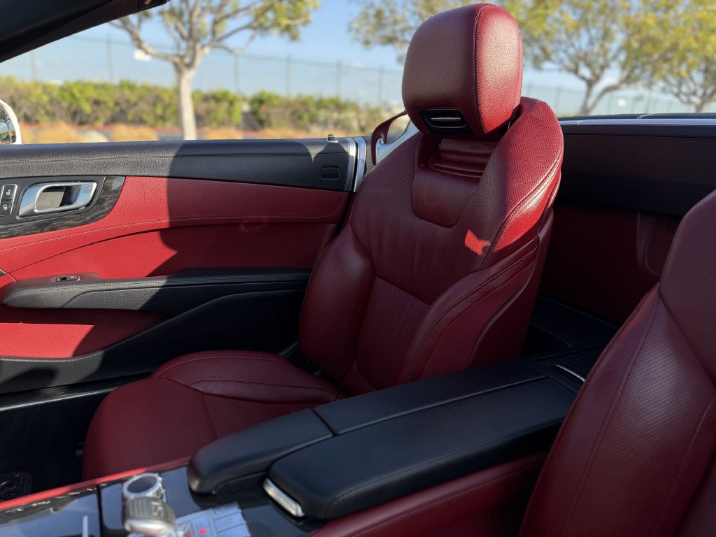 Photo 20 of this MERCEDES-BENZ SL