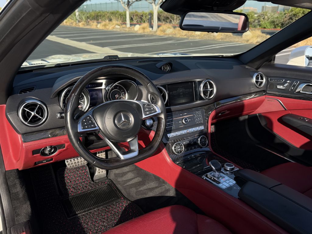 Photo 25 of this MERCEDES-BENZ SL