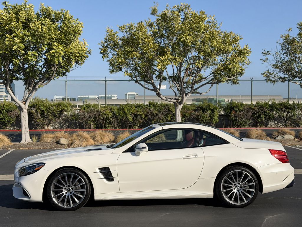 Photo 16 of this MERCEDES-BENZ SL