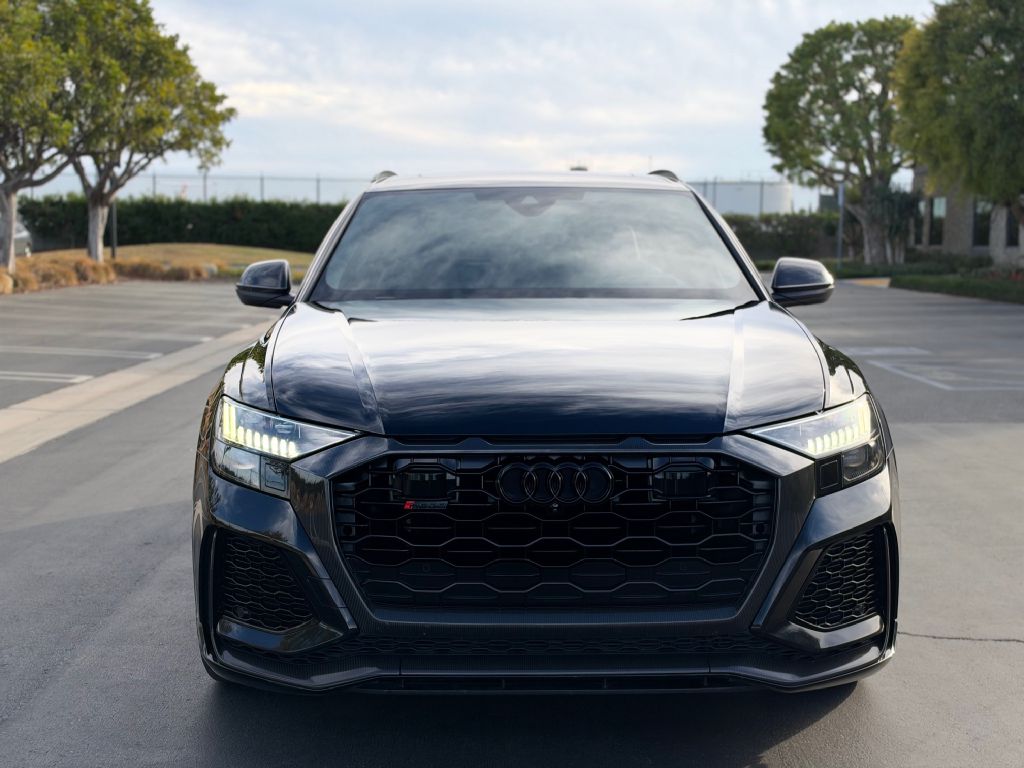 Photo 4 of this AUDI RS Q8