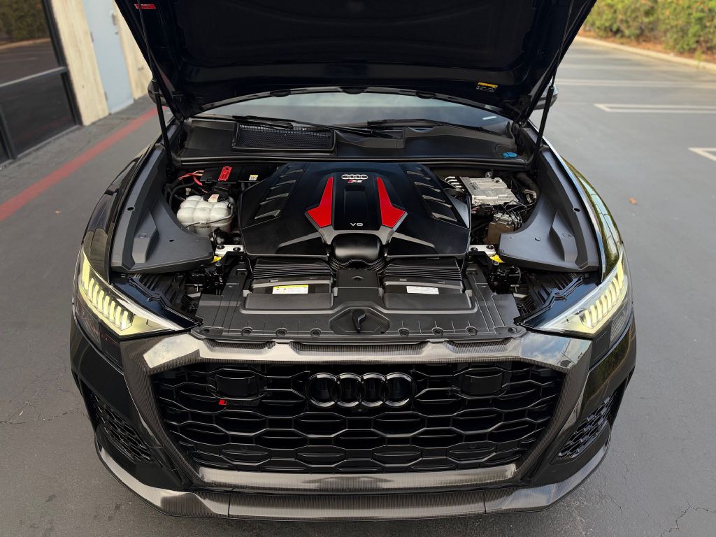 Photo 18 of this AUDI RS Q8