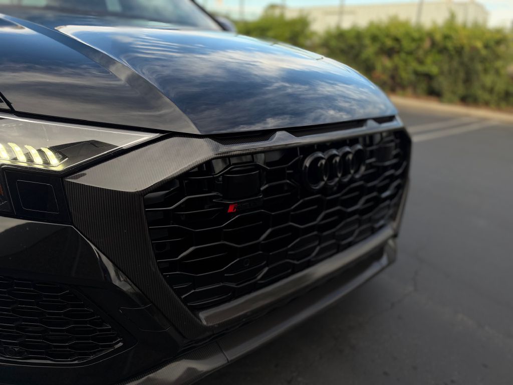 Photo 19 of this AUDI RS Q8