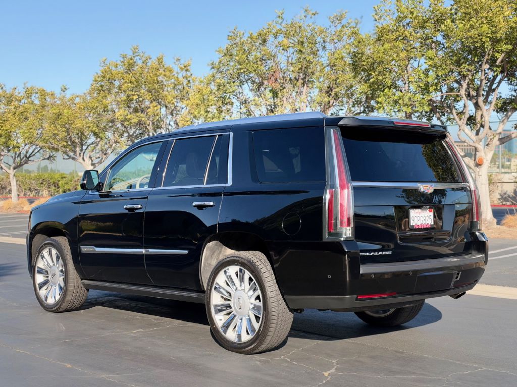 Photo 6 of this CADILLAC ESCALADE