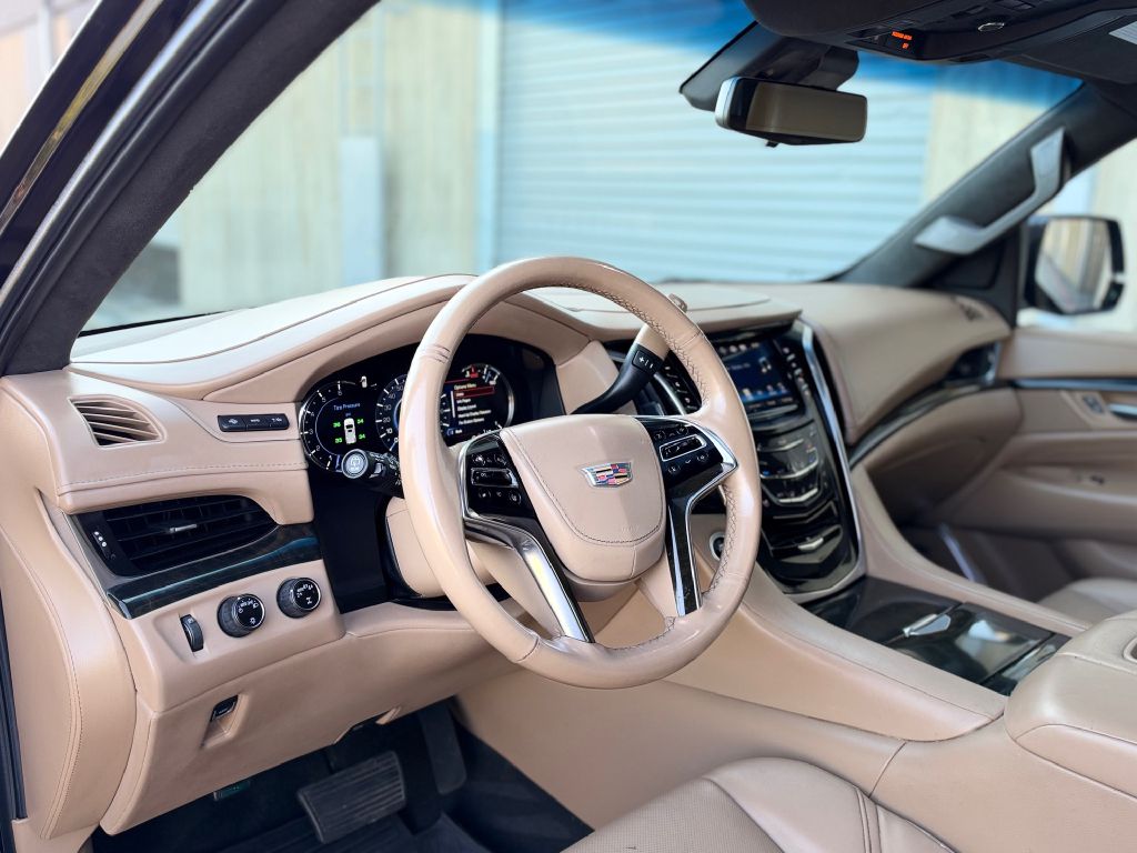 Photo 9 of this CADILLAC ESCALADE