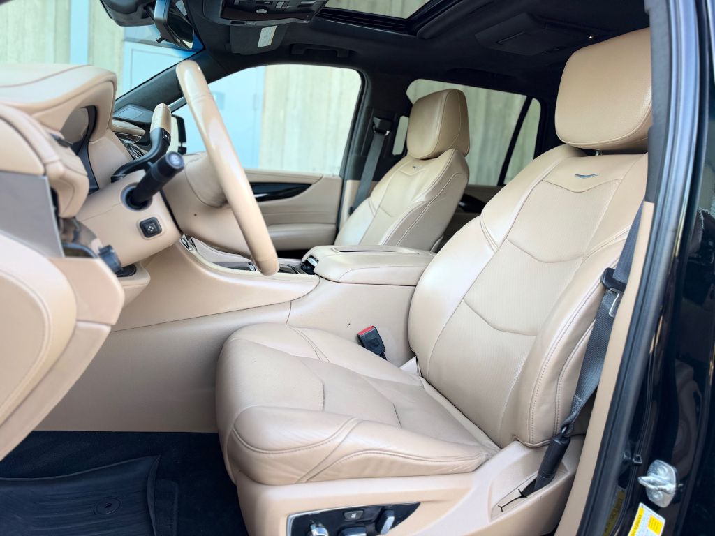 Photo 10 of this CADILLAC ESCALADE