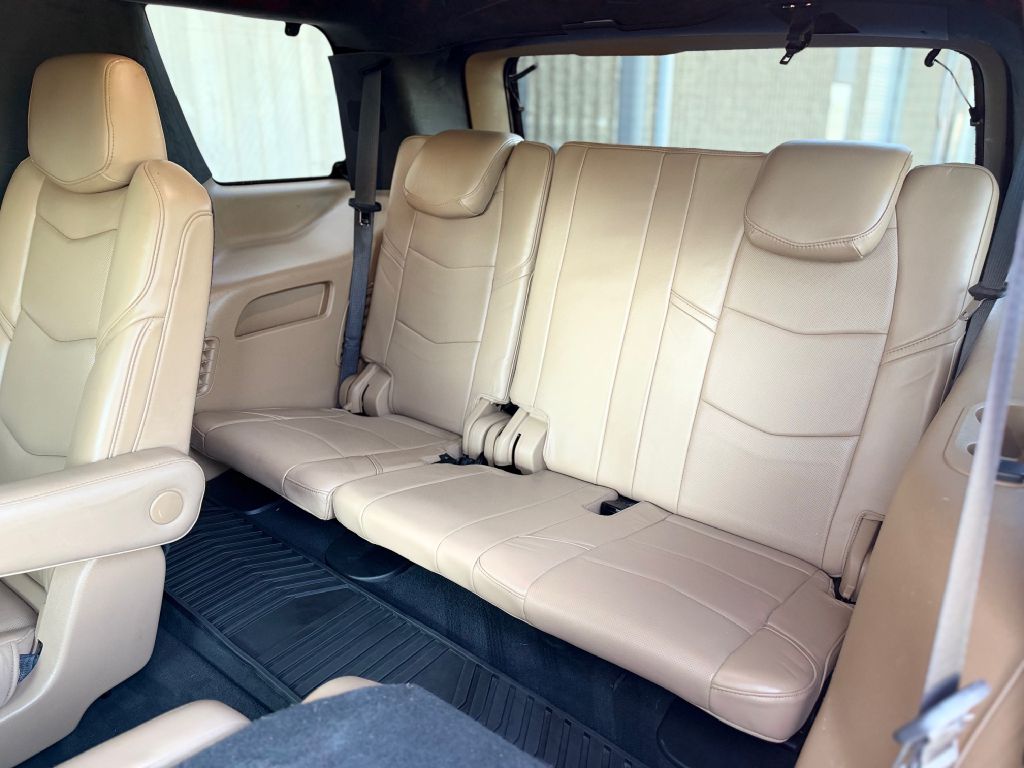 Photo 13 of this CADILLAC ESCALADE