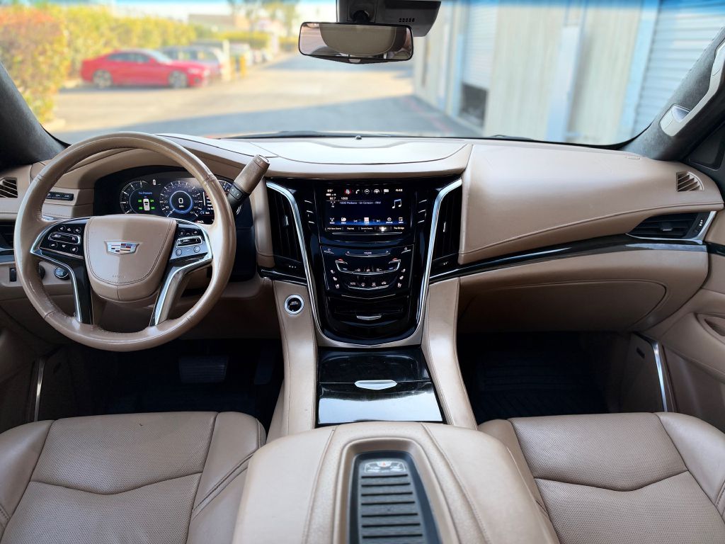 Photo 14 of this CADILLAC ESCALADE