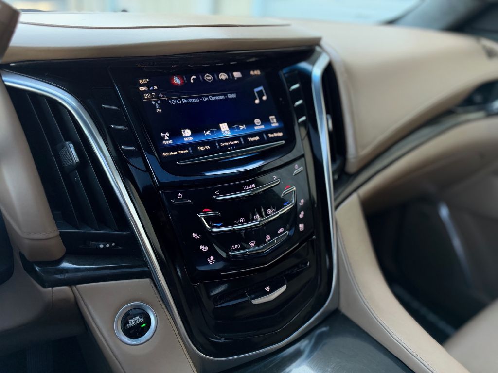 Photo 16 of this CADILLAC ESCALADE